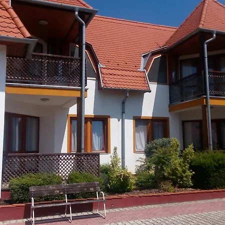 Apartman Klaudia Lägenhet Balatongyörök