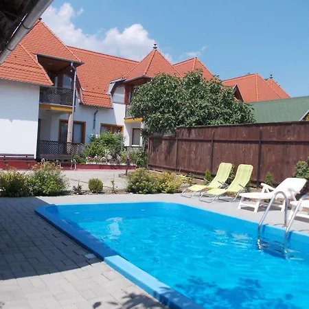 Apartman Klaudia Lägenhet Balatongyörök