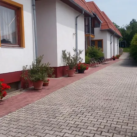 Apartman Klaudia Apartment Balatongyorok